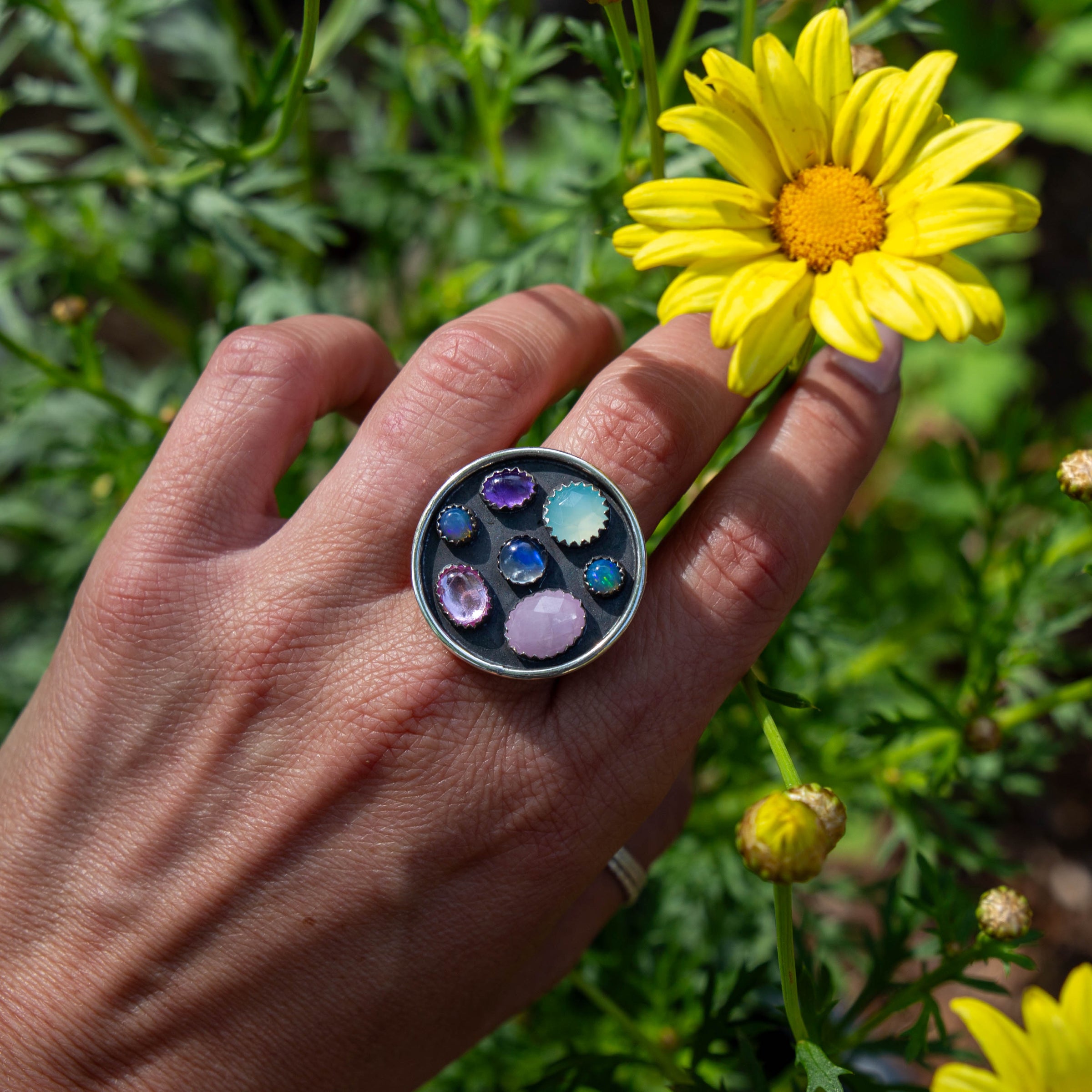 6.5 Kunzite, Opal, Amethyst, Sapphire & Moonstone Multi-Stone Circle Sterling Silver Cluster Statement Ring (Size 6.5)