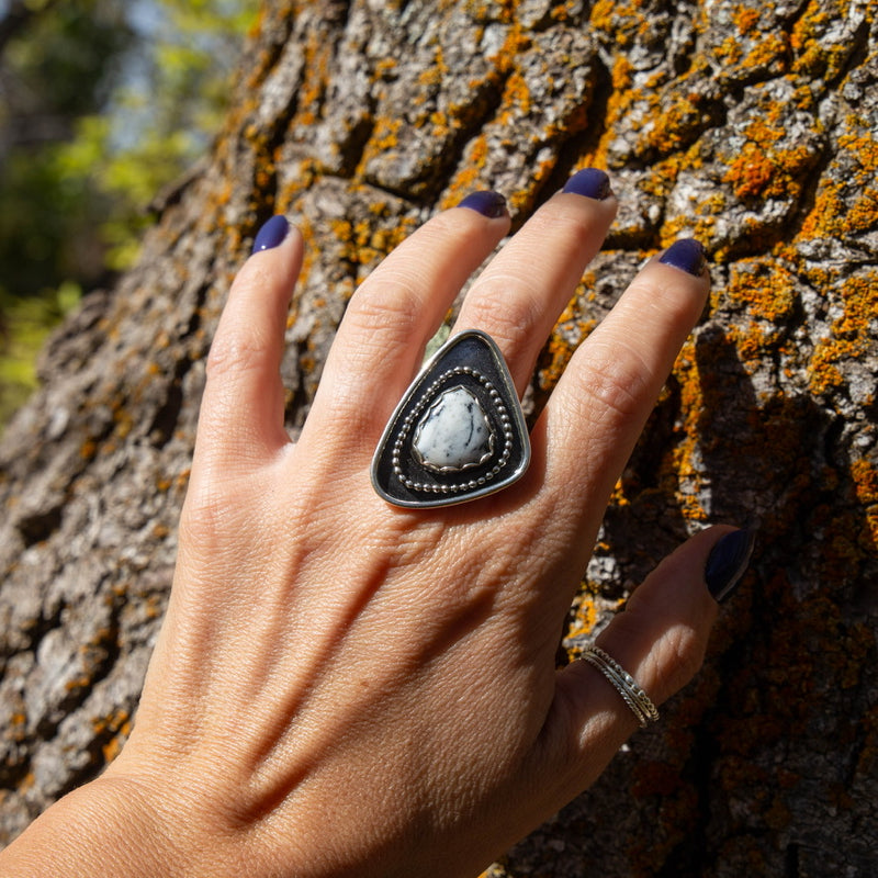 7.5 White Buffalo Turquoise Sterling Silver Statement Ring (Size 7.5)