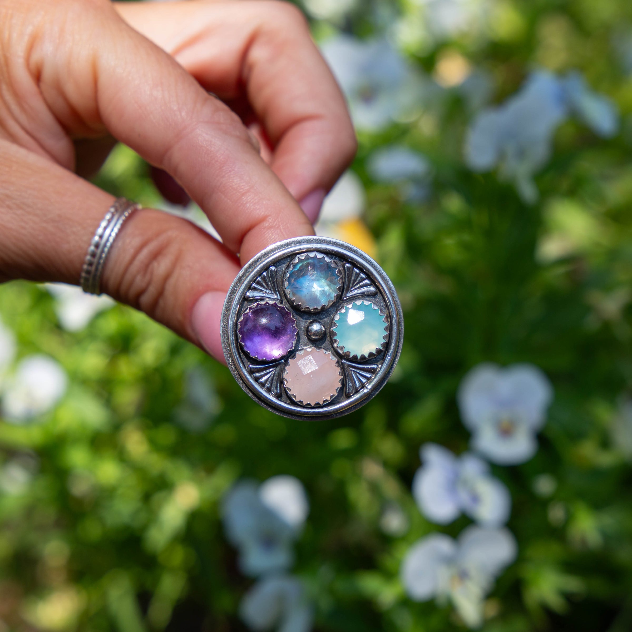 6.5 Amethyst, Rose Quartz, Chalcedony & Moonstone Multi-Stone Circle Sterling Silver Cluster Statement Ring (Size 6.5)