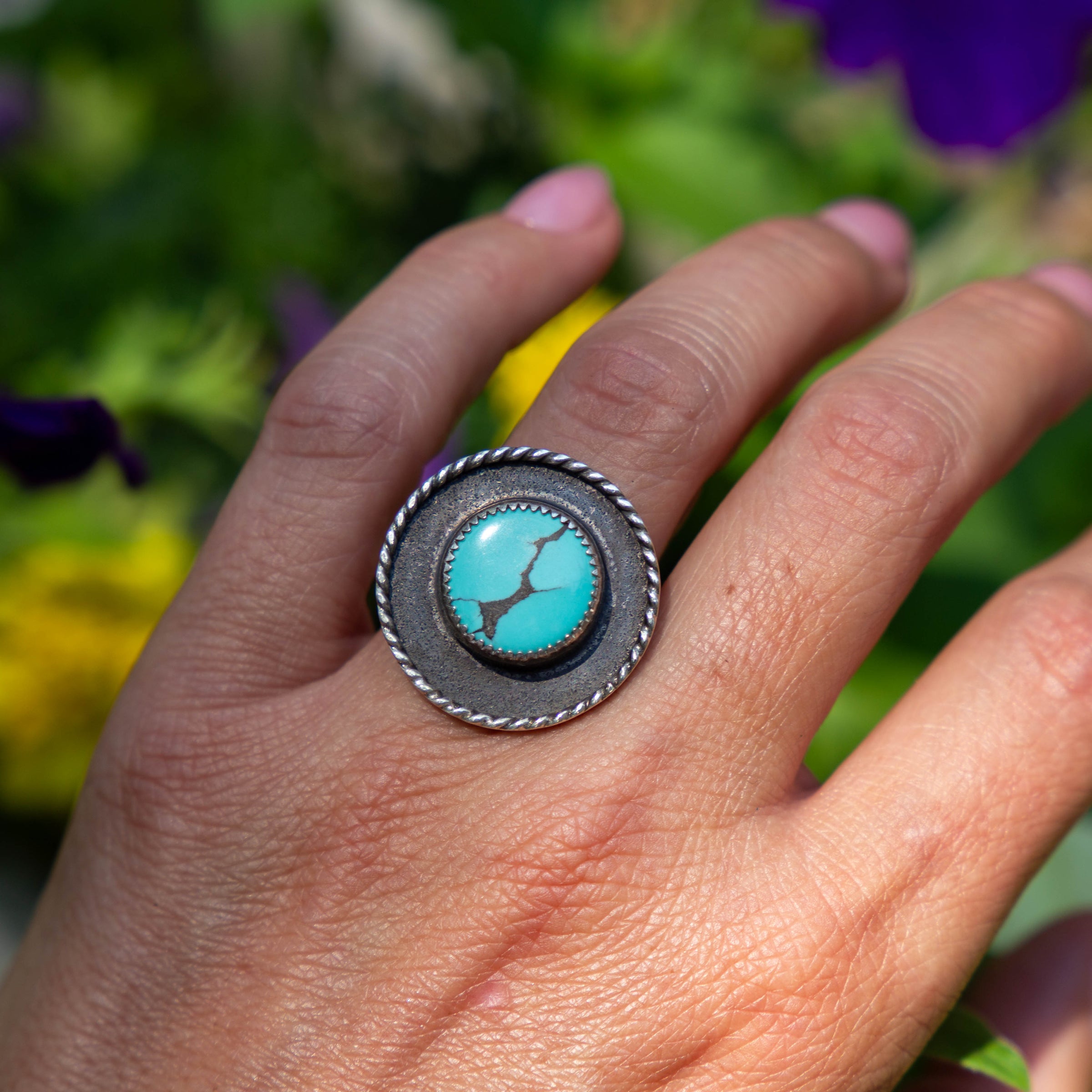 9 Carico Lake Turquoise Sterling Silver Statement Ring (Size 9)