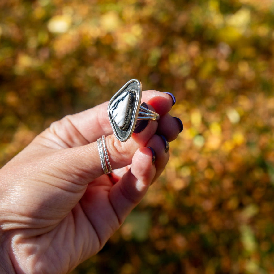 8.75 White Buffalo Turquoise Sterling Silver Statement Ring (Size 8.75)