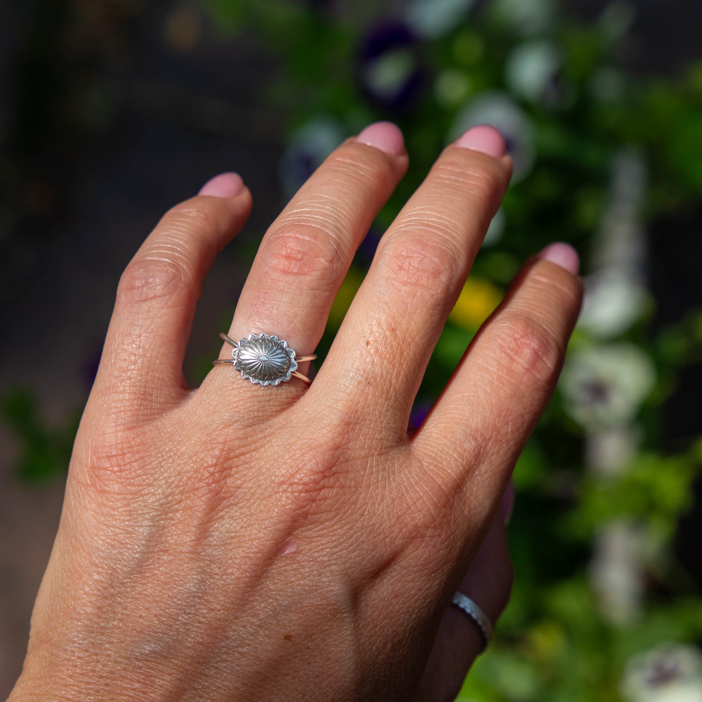 6 Stamped Oval Concho Sterling Silver Stacking Ring (Size 6)