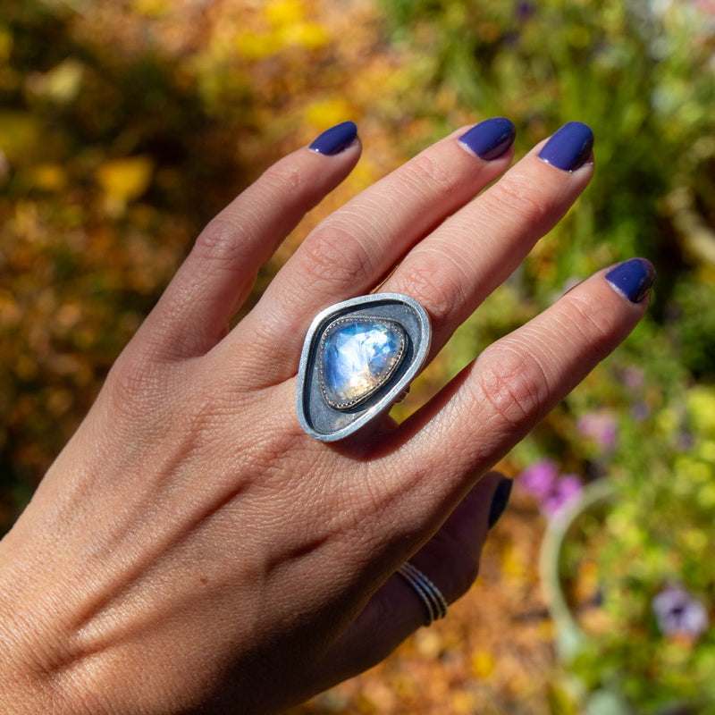7.5 Rainbow Moonstone Sterling Silver Statement Ring (Size 7.5)