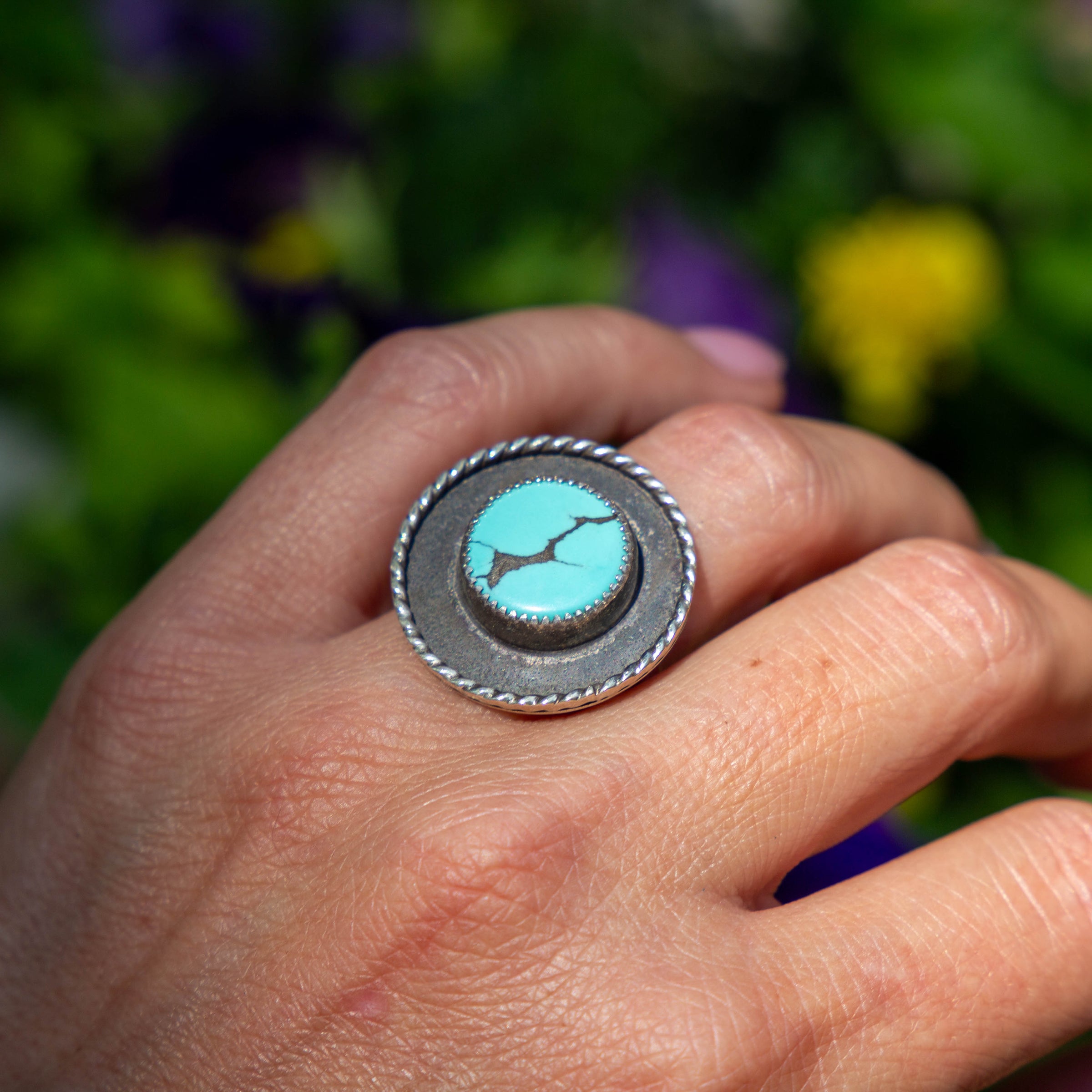 9 Carico Lake Turquoise Sterling Silver Statement Ring (Size 9)
