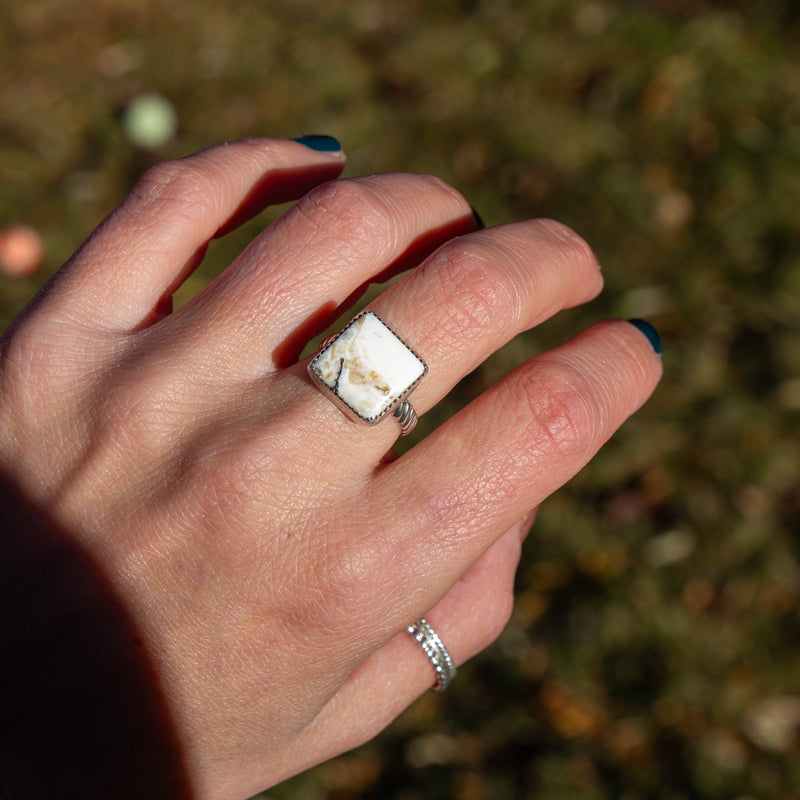 7.25 White Buffalo Turquoise Sterling Silver Ring (Size 7.25)