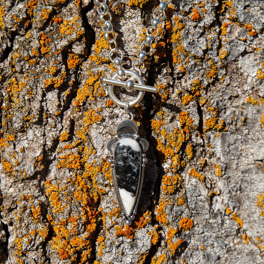 20" White Buffalo Turquoise Sterling Silver Chunky Chain Front Toggle Necklace