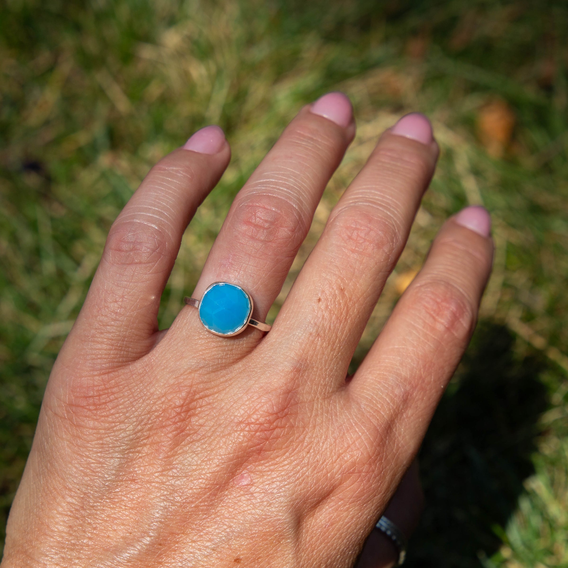 6.5 Electric Blue Chalcedony Sterling Silver Stacker Ring (Size 6.5)
