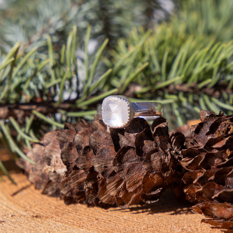 8.5 Rainbow Moonstone Sterling Silver Ring (Size 8.5)