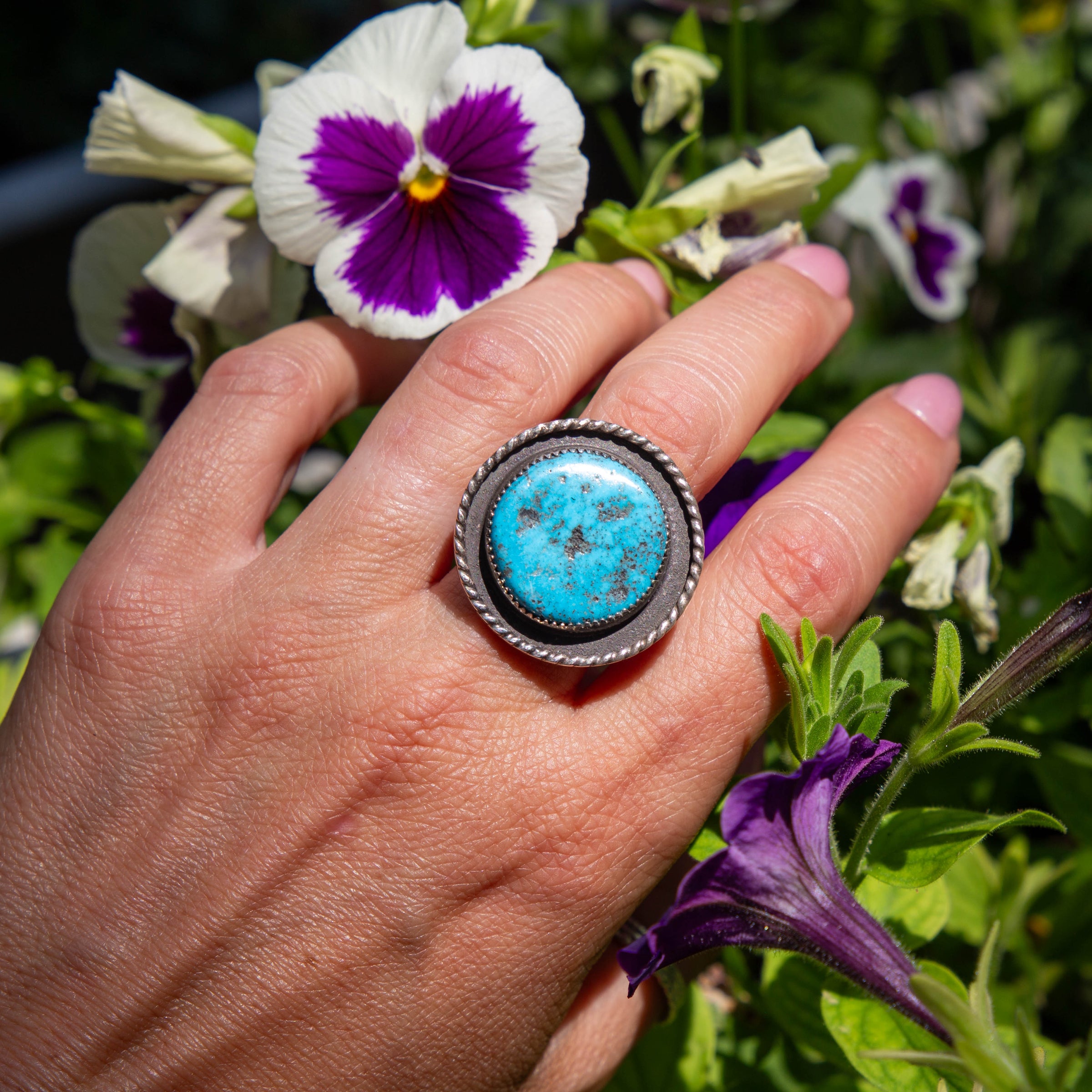 8 Kingman Nugget Top Turquoise Sterling Silver Statement Ring (Size 8)
