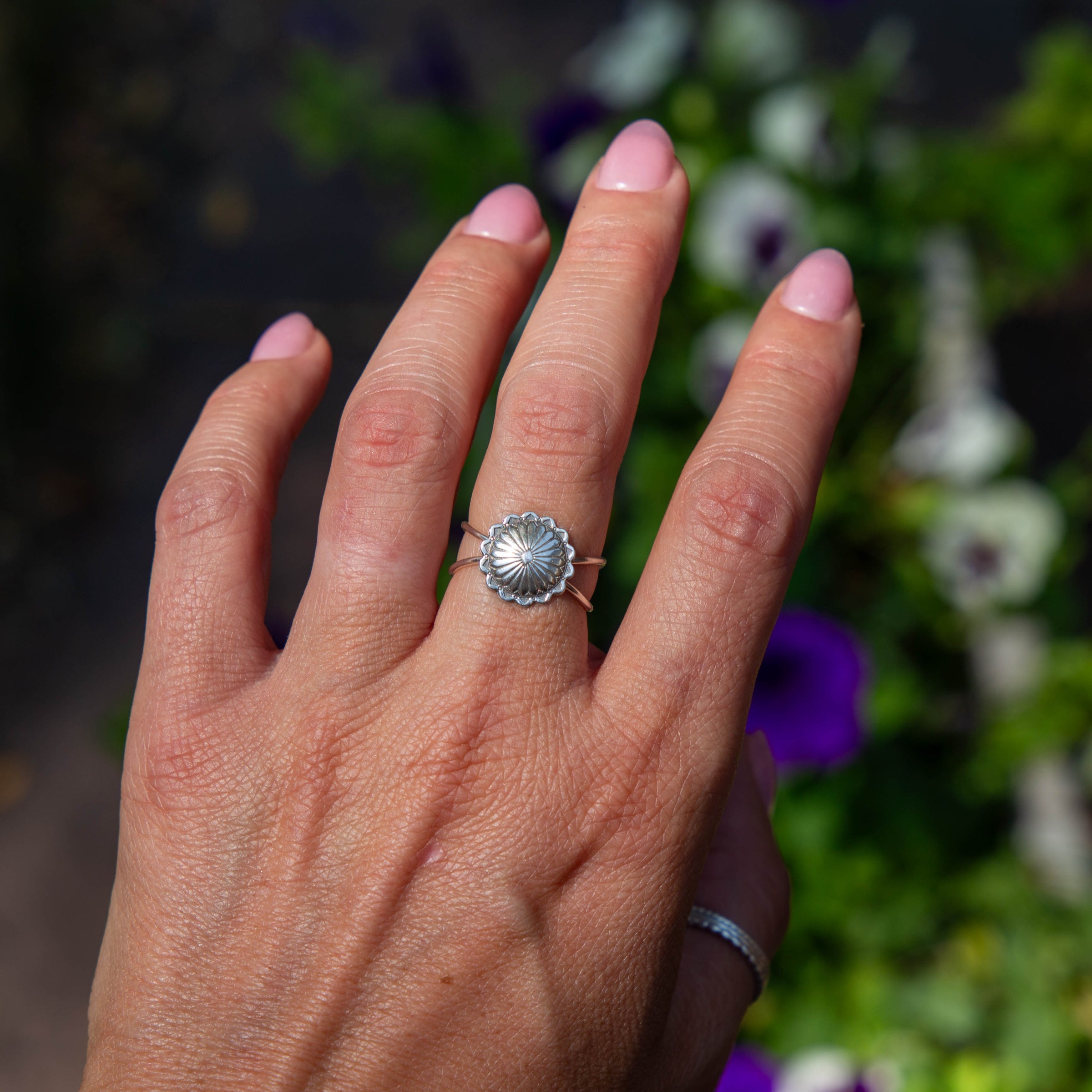 7 Stamped Circle Concho Sterling Silver Stacking Ring (Size 7)
