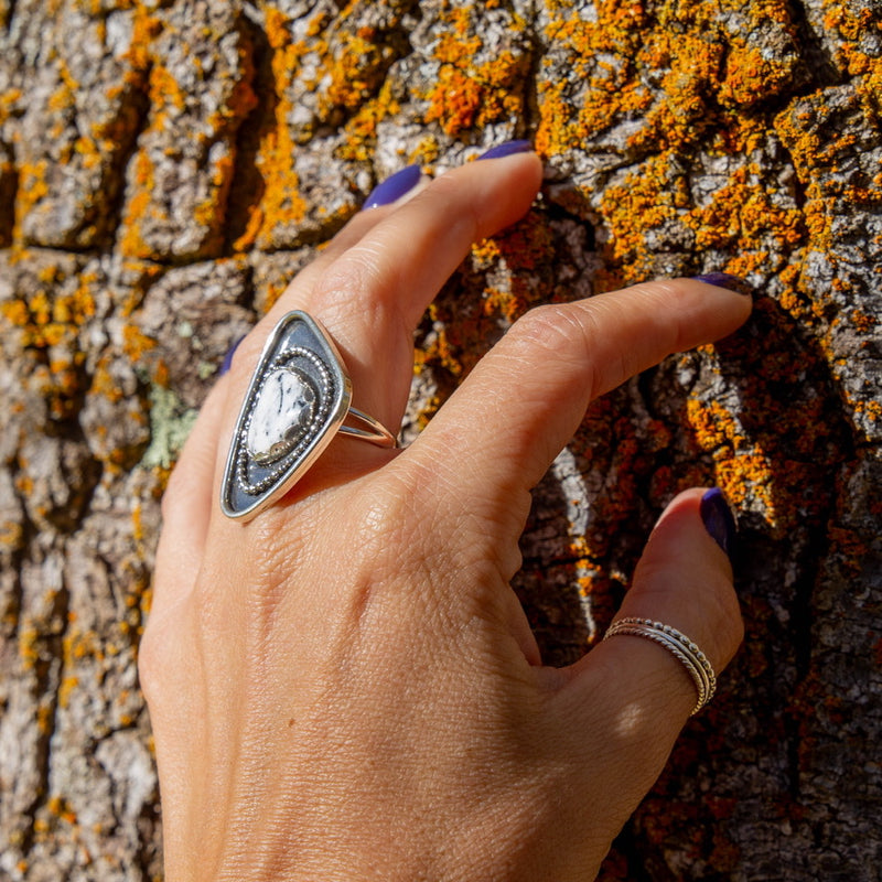 7.5 White Buffalo Turquoise Sterling Silver Statement Ring (Size 7.5)