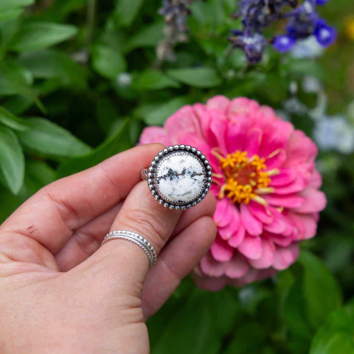 9 White Buffalo Turquoise Sterling Silver Circle Ring (Size 9)