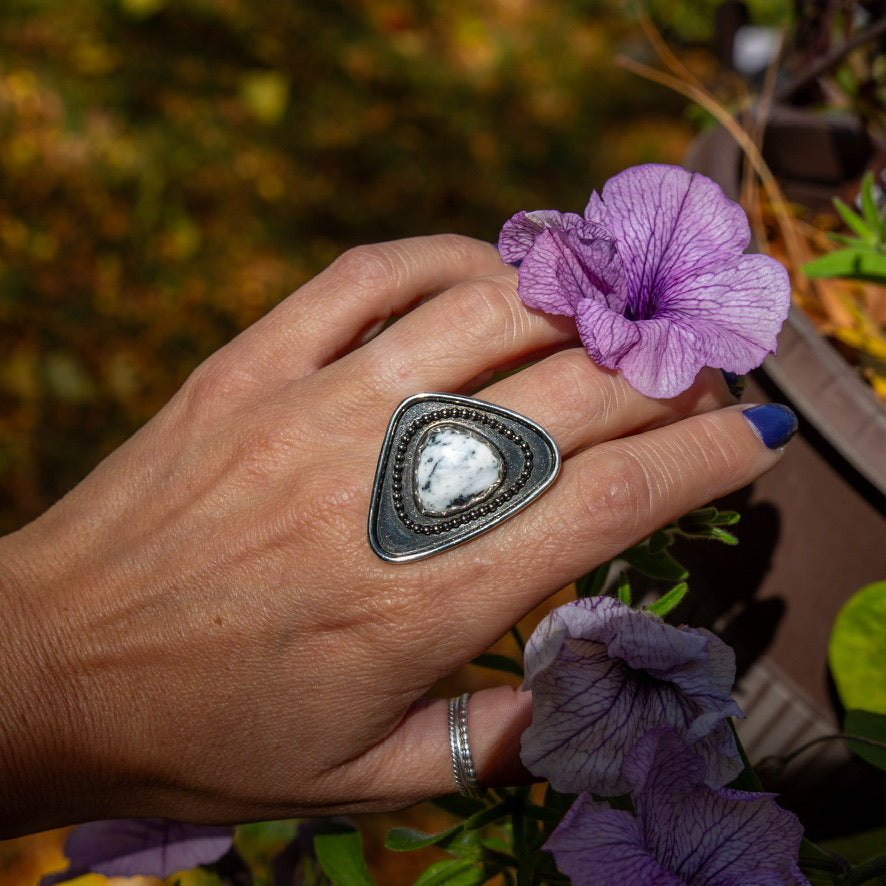 7.5 White Buffalo Turquoise Sterling Silver Statement Ring (Size 7.5)