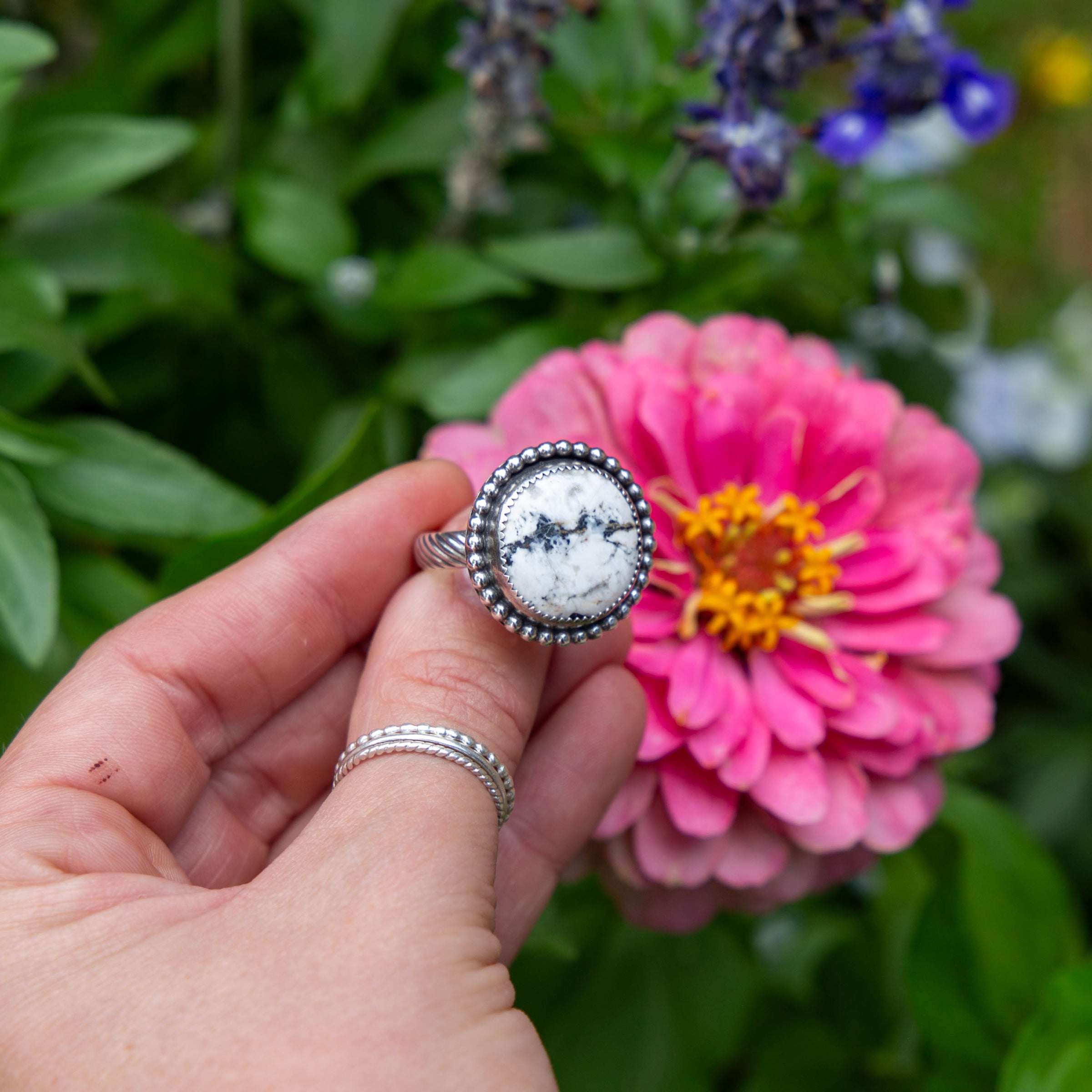 9 White Buffalo Turquoise Sterling Silver Circle Ring (Size 9)