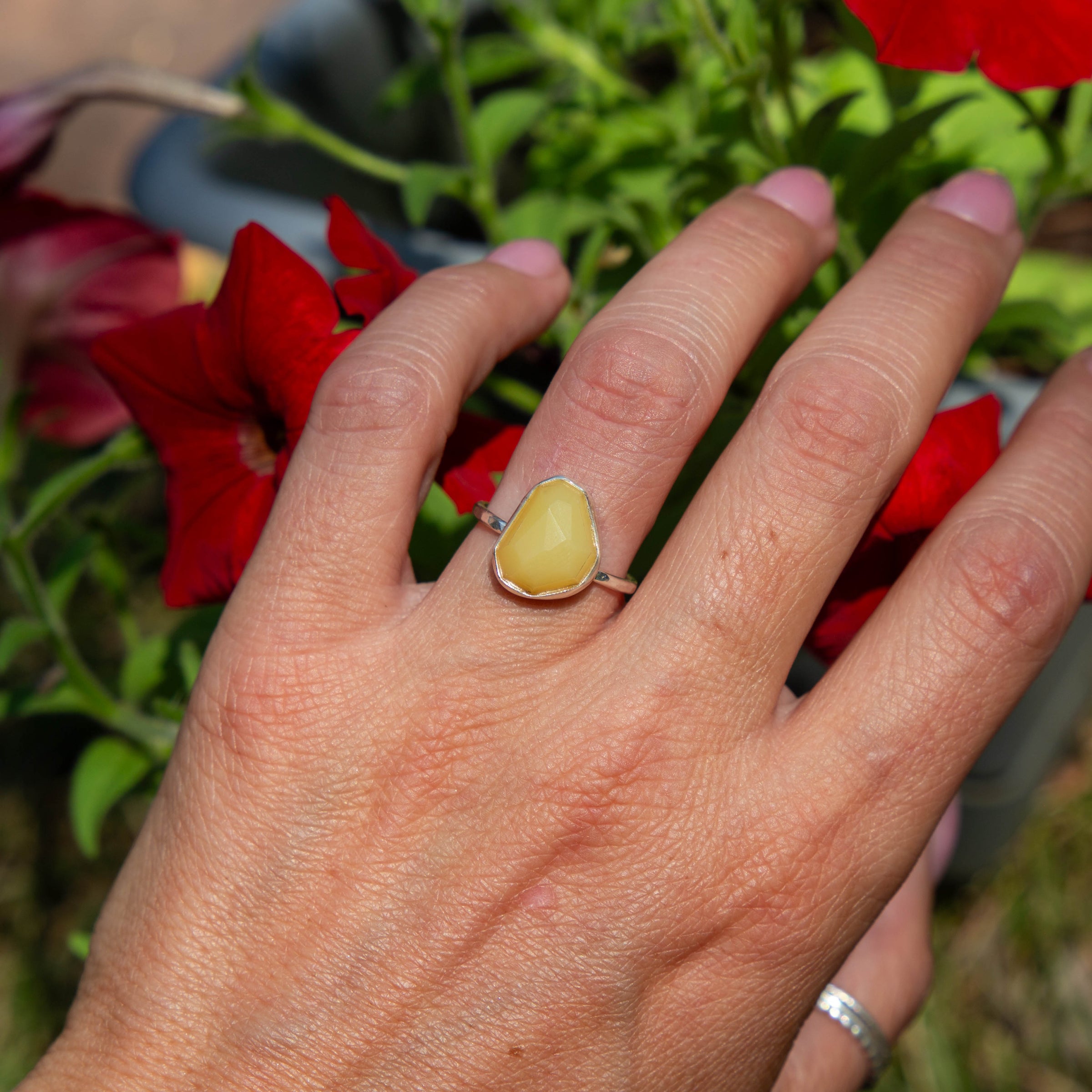 6.5 Yellow Opal Sterling Silver Stacker Ring (Size 6.5)