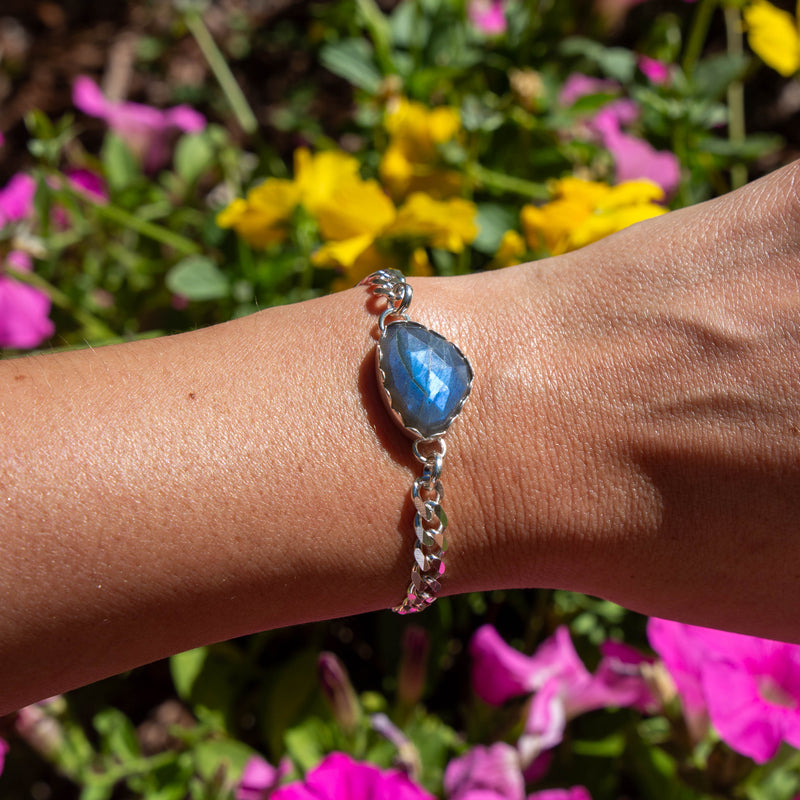 Southwest Mob Wife Chunky Mini Sterling Silver Bracelet with Labradorite