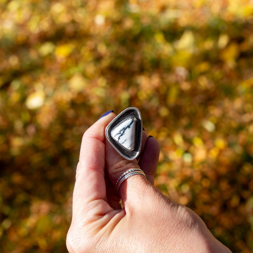 8.75 White Buffalo Turquoise Sterling Silver Statement Ring (Size 8.75)