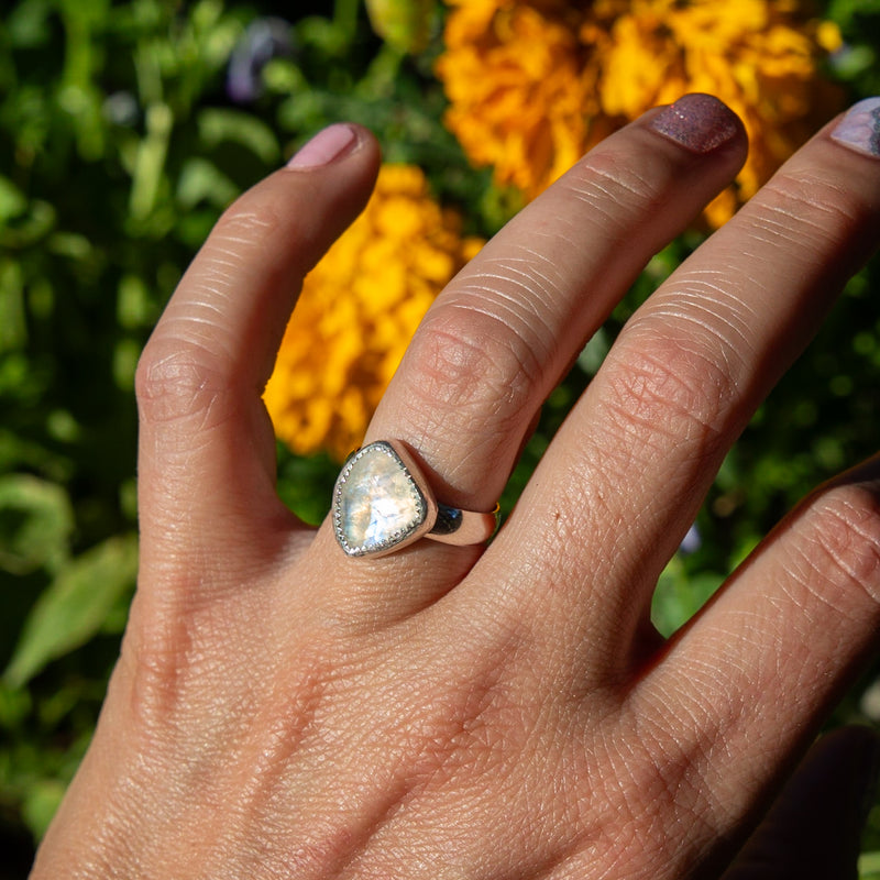 7 Moonstone Sterling Silver Ring (Size 7)